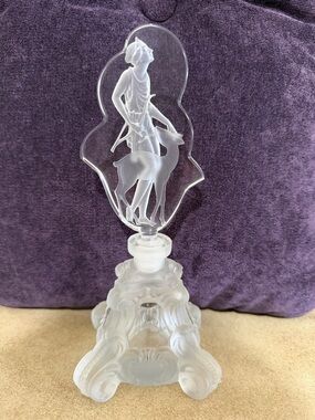 1920-30’s REPRODUCTION CZECH REPUBLIC FROSTED CRYSTAL INTAGLIO DECORATIVE BOTTLE